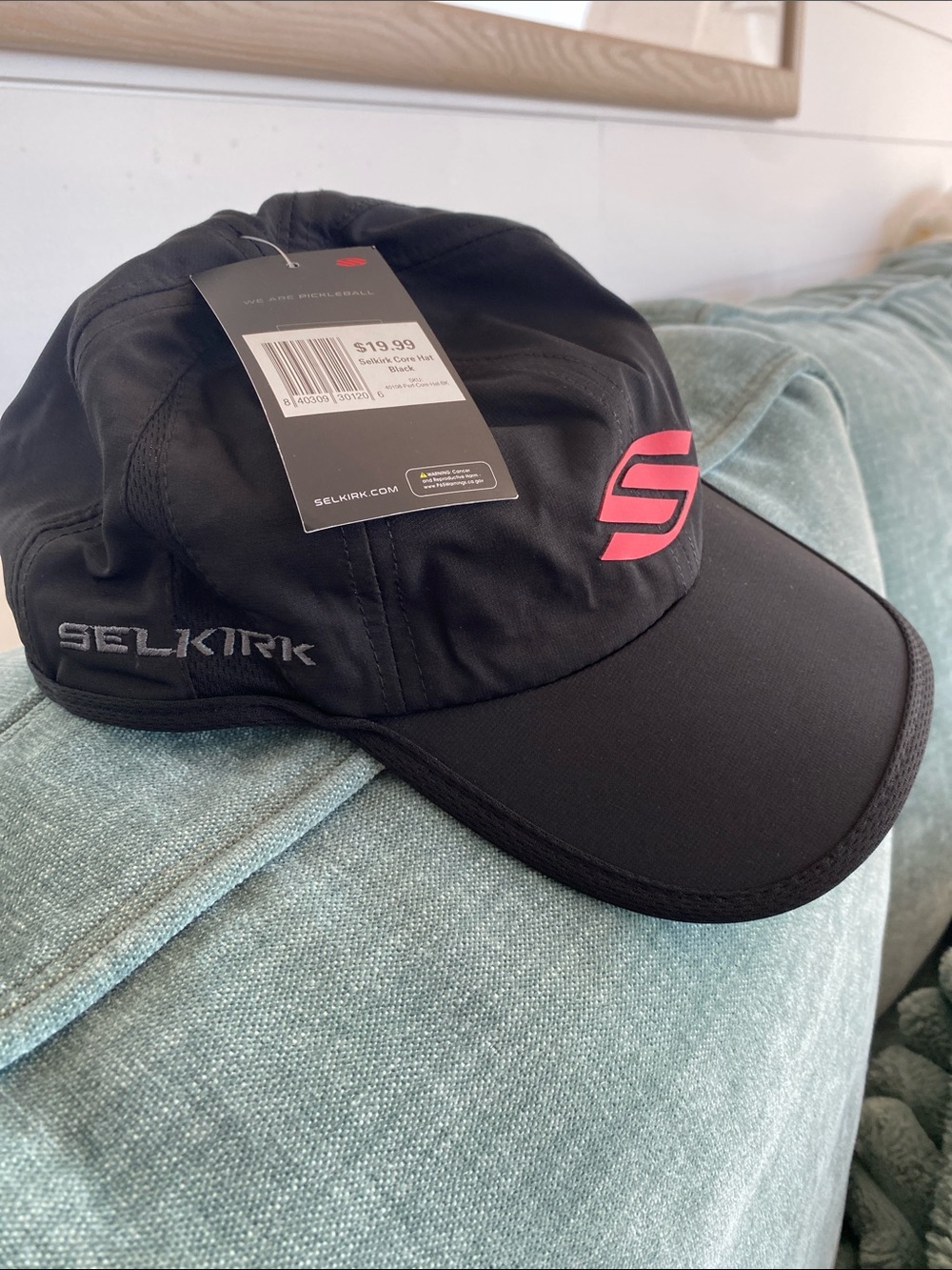 NWT Selkirk Black Core Hat with red Logo, adjustable, unisex